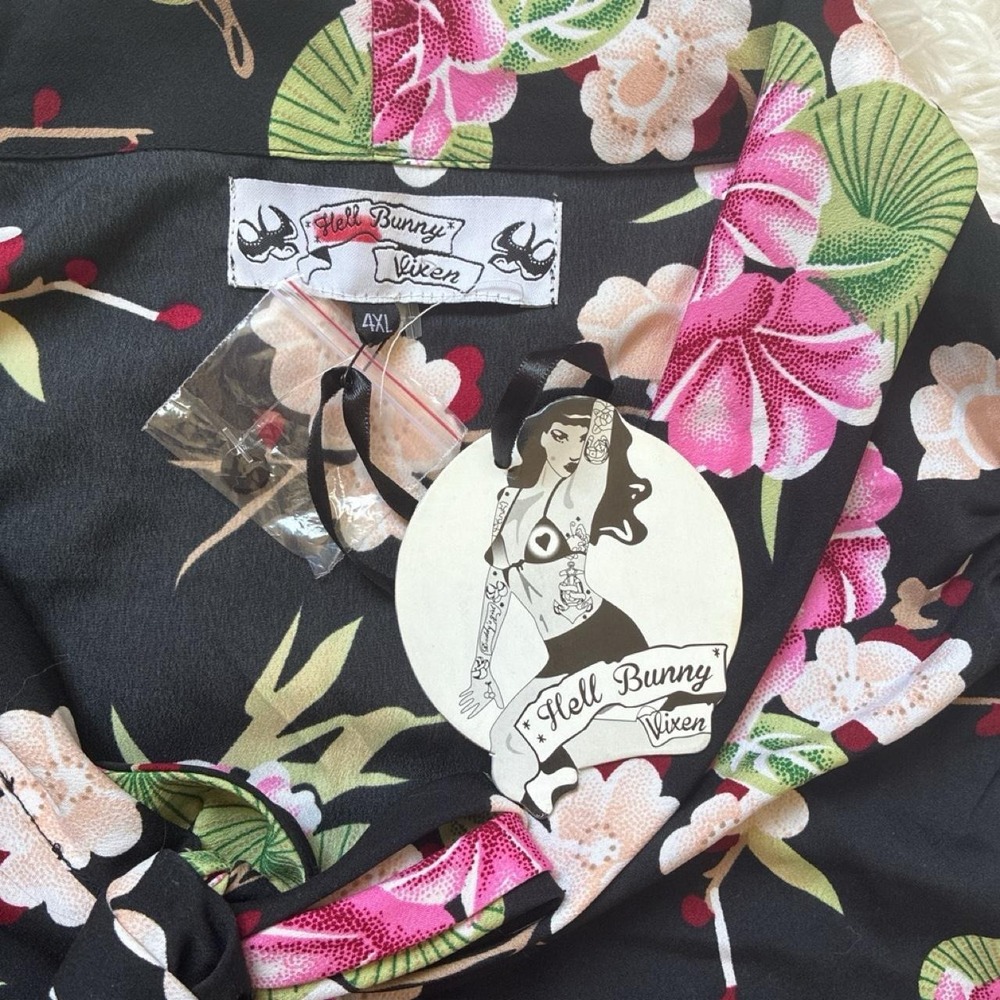 NWT Hell Bunny Vixen short sleeve button up Floral Retro Beach Summer - Picture 5 of 5